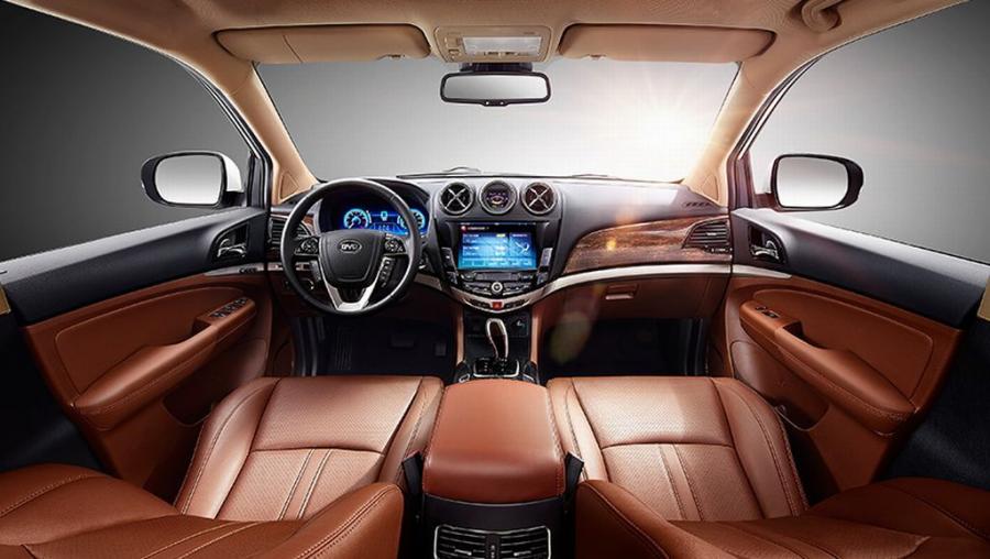 Торпедо BYD Tang 2015 года  (фото 7 из 9)